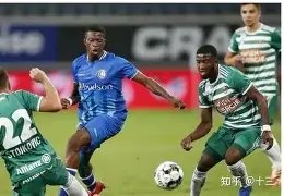 吴彦祖商场,长椅前自拍,感慨,耀世娱乐会员登录入口,耀世娱乐官网,耀世娱乐